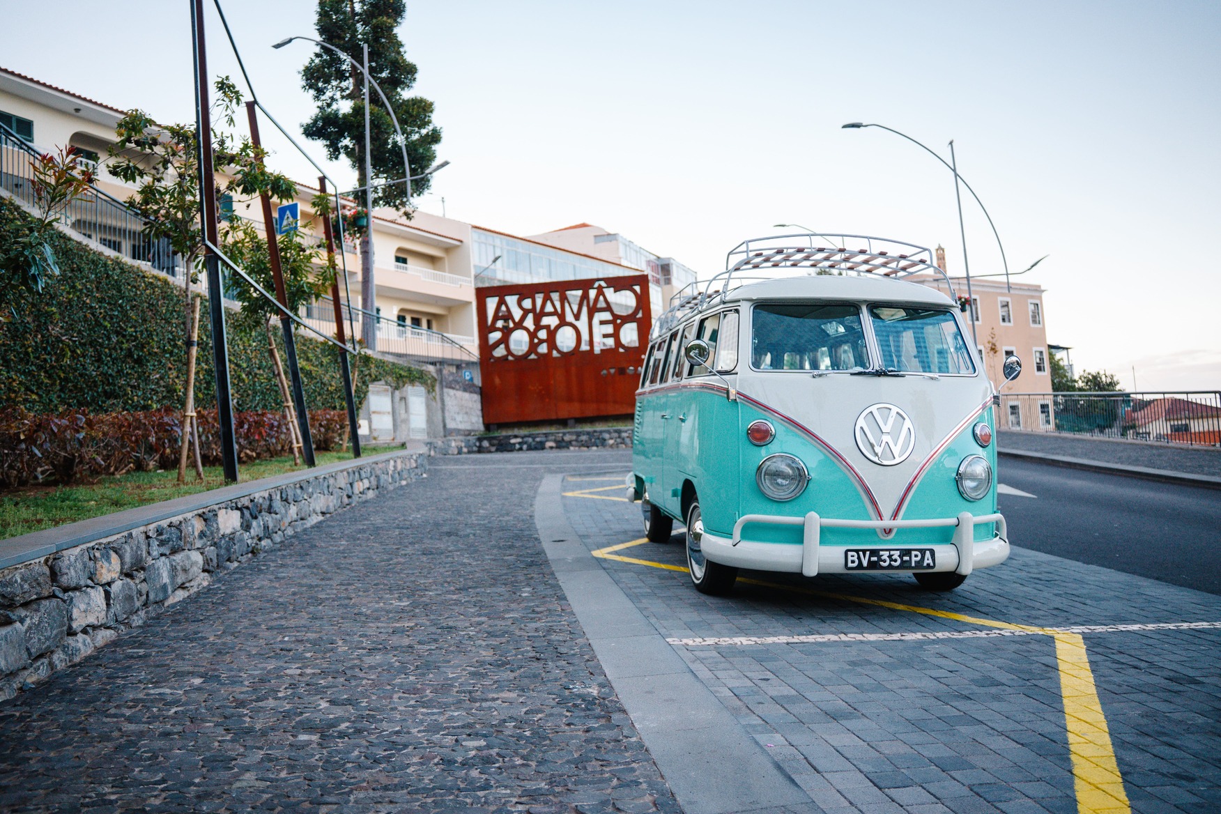 Kombi With Us