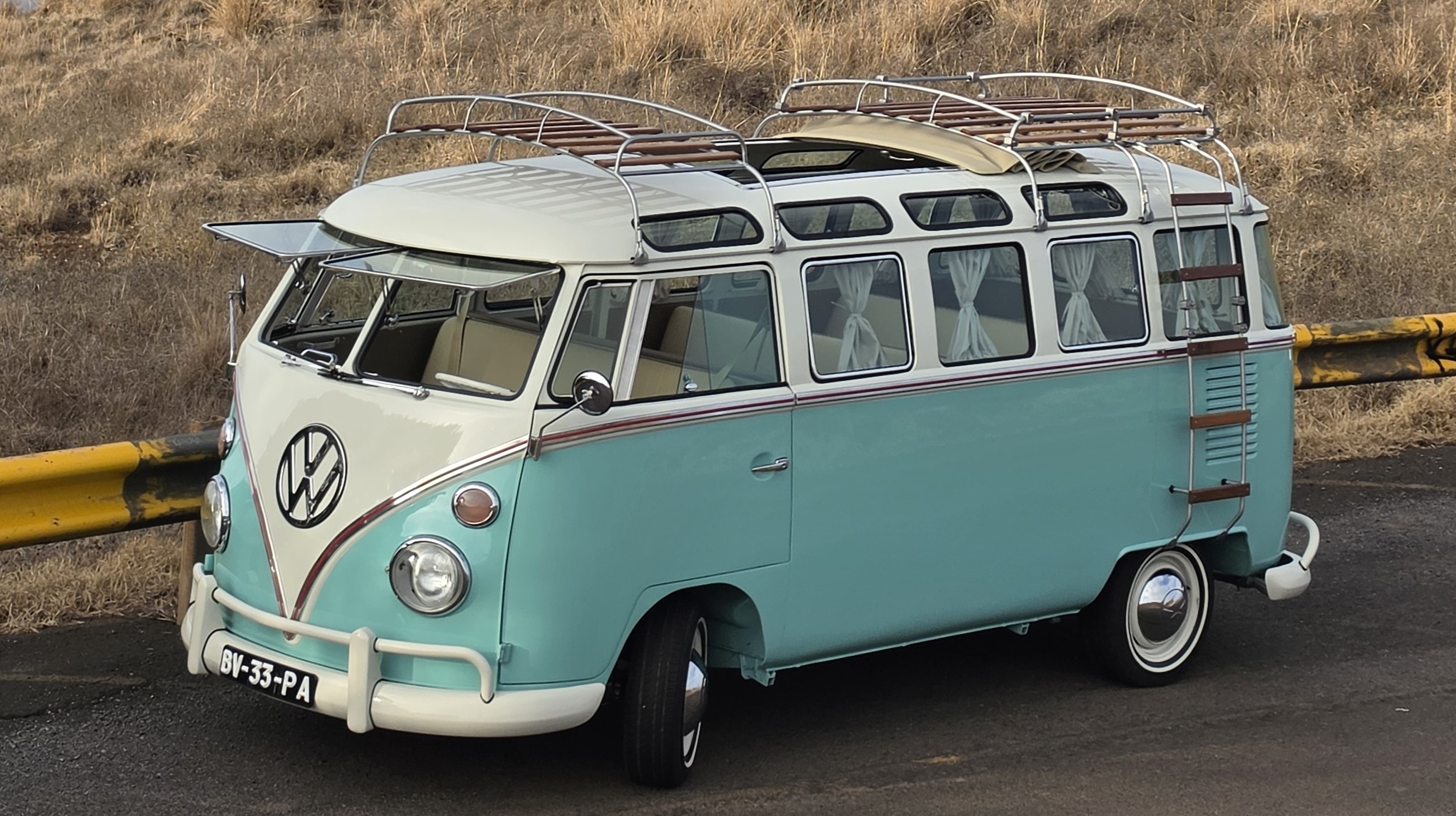 Funchal Tour – Classic VW Kombi | Historic Centre, Viewpoints & Cristo Rei (Garajau)